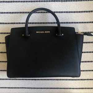 Michael Kors Medium Selma Satchel Crossbody Black